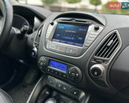 Белый Хендай их35, объемом двигателя 2 л и пробегом 193 тыс. км за 14850 $, фото 21 на Automoto.ua