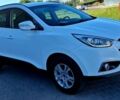 Белый Хендай их35, объемом двигателя 2 л и пробегом 200 тыс. км за 14500 $, фото 3 на Automoto.ua