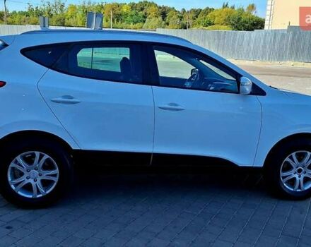 Белый Хендай их35, объемом двигателя 2 л и пробегом 200 тыс. км за 14500 $, фото 27 на Automoto.ua