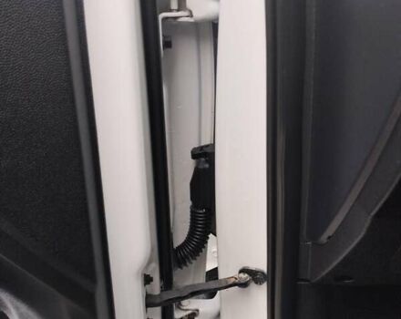 Белый Хендай их35, объемом двигателя 2 л и пробегом 234 тыс. км за 14950 $, фото 72 на Automoto.ua