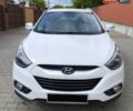 Белый Хендай их35, объемом двигателя 2 л и пробегом 216 тыс. км за 13500 $, фото 1 на Automoto.ua