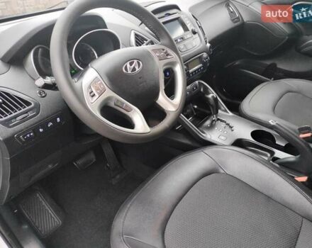 Белый Хендай их35, объемом двигателя 2 л и пробегом 234 тыс. км за 14950 $, фото 43 на Automoto.ua
