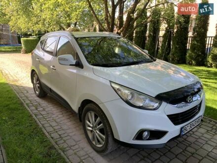 Хендай их35 2010 в Львове на Automoto.ua Белый Хендай их35, объемом двигателя 2 л и пробегом 300 тыс. км за 11500 $, фото 1 на Automoto.ua