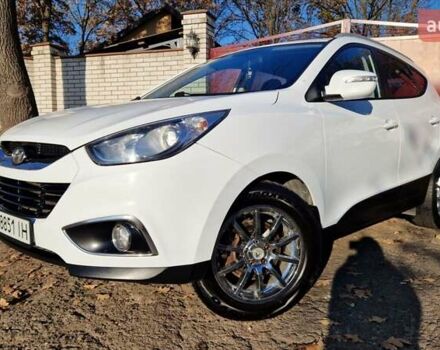 Белый Хендай их35, объемом двигателя 2 л и пробегом 226 тыс. км за 10300 $, фото 1 на Automoto.ua