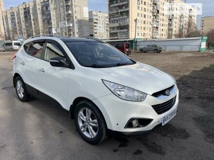 Хендай іх35 2010 у Харкові на Automoto.ua Білий Хендай іх35, об'ємом двигуна 2 л та пробігом 153 тис. км за 12350 $, фото 1 на Automoto.ua