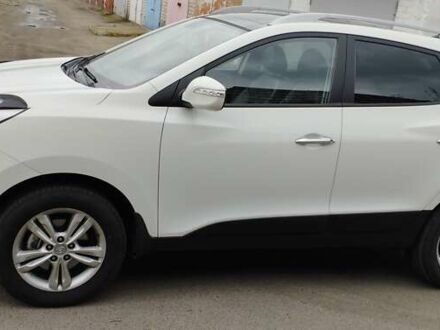 Білий Хендай іх35, об'ємом двигуна 2 л та пробігом 215 тис. км за 9300 $, фото 1 на Automoto.ua