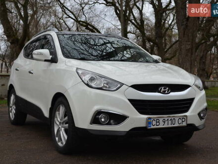 Белый Хендай их35, объемом двигателя 2.36 л и пробегом 202 тыс. км за 11300 $, фото 1 на Automoto.ua