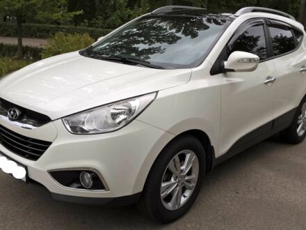 Хендай іх35 2010 у Києві на Automoto.ua Білий Хендай іх35, об'ємом двигуна 2 л та пробігом 215 тис. км за 9999 $, фото 1 на Automoto.ua