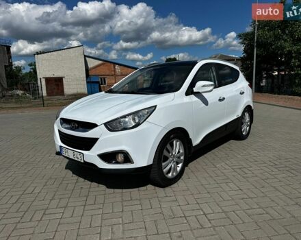 Белый Хендай их35, объемом двигателя 2 л и пробегом 270 тыс. км за 11600 $, фото 1 на Automoto.ua
