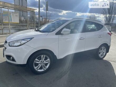 Хендай их35 2011 в Киеве на Automoto.ua Белый Хендай их35, объемом двигателя 2 л и пробегом 202 тыс. км за 11999 $, фото 1 на Automoto.ua