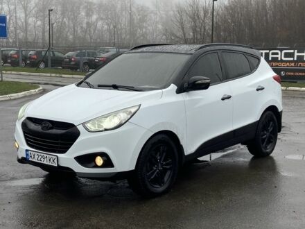 Білий Хендай іх35, об'ємом двигуна 2 л та пробігом 182 тис. км за 11999 $, фото 1 на Automoto.ua