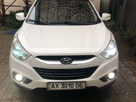 Білий Хендай іх35, об'ємом двигуна 2.4 л та пробігом 192 тис. км за 14500 $, фото 1 на Automoto.ua