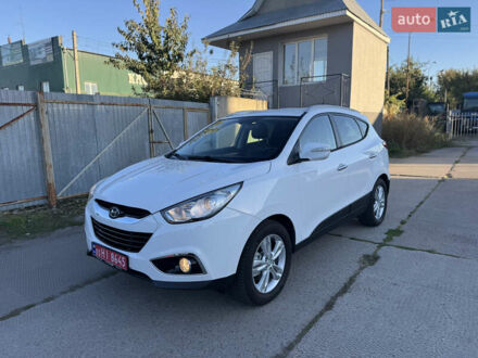 Хендай их35 2011 в Ровно на Automoto.ua Белый Хендай их35, объемом двигателя 2 л и пробегом 185 тыс. км за 13499 $, фото 1 на Automoto.ua