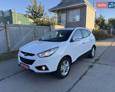 Белый Хендай их35, объемом двигателя 2 л и пробегом 185 тыс. км за 13499 $, фото 1 на Automoto.ua