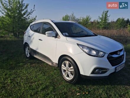 Хендай іх35 2011 у Боярка на Automoto.ua Білий Хендай іх35, об'ємом двигуна 2 л та пробігом 146 тис. км за 13800 $, фото 1 на Automoto.ua