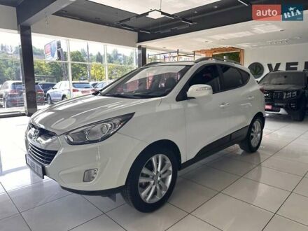 Белый Хендай их35, объемом двигателя 2 л и пробегом 158 тыс. км за 12700 $, фото 1 на Automoto.ua