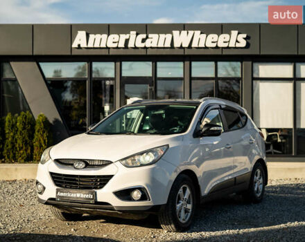 Хендай их35 2011 в Черновцах на Automoto.ua Белый Хендай их35, объемом двигателя 2 л и пробегом 300 тыс. км за 12900 $, фото 1 на Automoto.ua