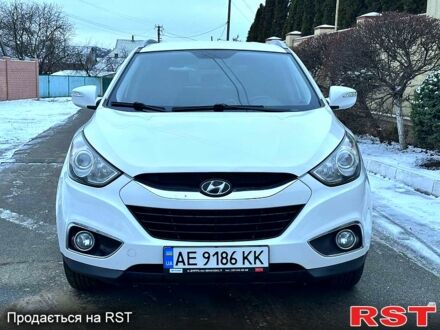 Хендай их35 2011 в Харькове на Automoto.ua Белый Хендай их35, объемом двигателя 20 л и пробегом 180 тыс. км за 11500 $, фото 1 на Automoto.ua