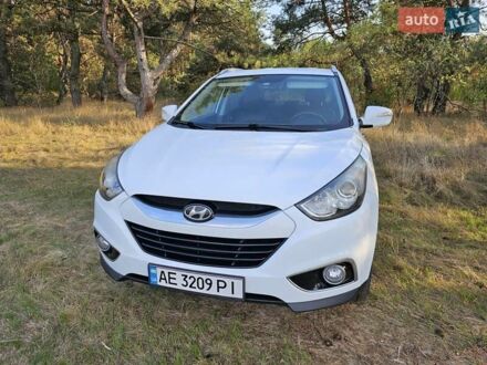 Хендай их35 2011 в Днепре (Днепропетровске) на Automoto.ua Белый Хендай их35, объемом двигателя 2 л и пробегом 180 тыс. км за 12500 $, фото 1 на Automoto.ua