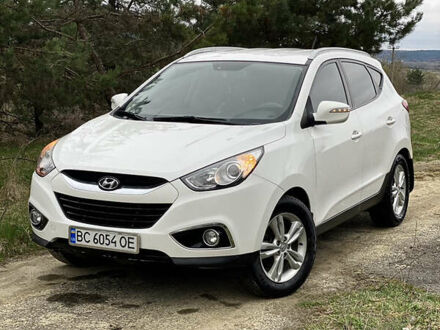 Хендай іх35 2012 у Миколаєві на Automoto.ua Білий Хендай іх35, об'ємом двигуна 1.7 л та пробігом 250 тис. км за 10800 $, фото 1 на Automoto.ua