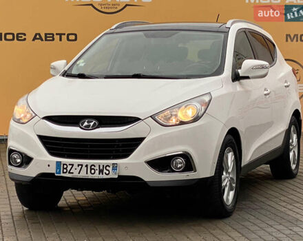Белый Хендай их35, объемом двигателя 1.7 л и пробегом 204 тыс. км за 11500 $, фото 1 на Automoto.ua