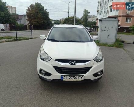 Білий Хендай іх35, об'ємом двигуна 2 л та пробігом 151 тис. км за 13500 $, фото 1 на Automoto.ua