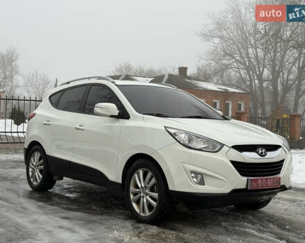 Белый Хендай их35, объемом двигателя 2.01 л и пробегом 170 тыс. км за 12200 $, фото 1 на Automoto.ua