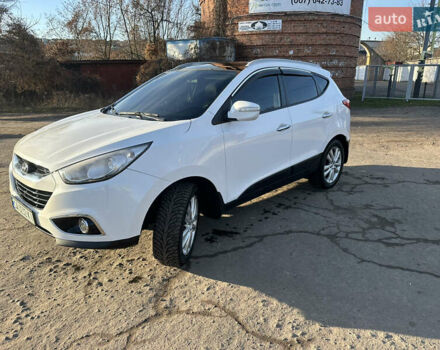 Білий Хендай іх35, об'ємом двигуна 2 л та пробігом 220 тис. км за 12600 $, фото 1 на Automoto.ua