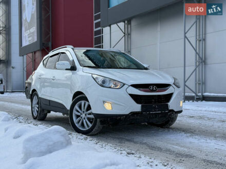 Білий Хендай іх35, об'ємом двигуна 2 л та пробігом 175 тис. км за 11700 $, фото 1 на Automoto.ua