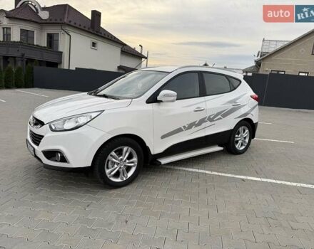 Білий Хендай іх35, об'ємом двигуна 2 л та пробігом 133 тис. км за 9600 $, фото 1 на Automoto.ua