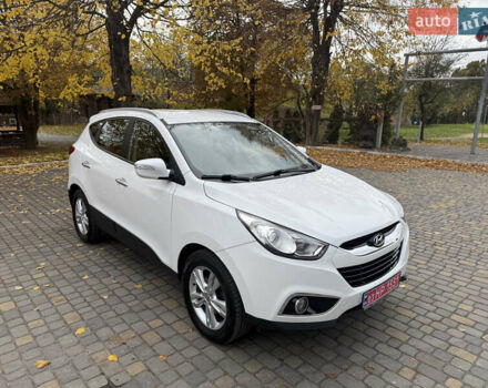 Хендай их35 2013 в Луцке на Automoto.ua Белый Хендай их35, объемом двигателя 2 л и пробегом 180 тыс. км за 16300 $, фото 1 на Automoto.ua