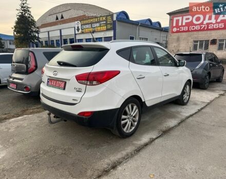 Белый Хендай их35, объемом двигателя 2 л и пробегом 191 тыс. км за 11850 $, фото 1 на Automoto.ua