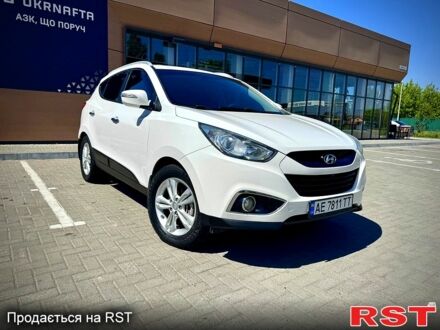 Хендай іх35 2013 у Дніпро (Дніпропетровську) на Automoto.ua Білий Хендай іх35, об'ємом двигуна 20 л та пробігом 147 тис. км за 12900 $, фото 1 на Automoto.ua