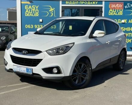 Белый Хендай их35, объемом двигателя 2 л и пробегом 297 тыс. км за 10690 $, фото 1 на Automoto.ua