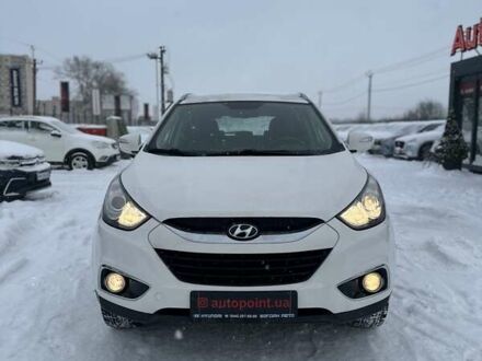 Білий Хендай іх35, об'ємом двигуна 2 л та пробігом 236 тис. км за 11700 $, фото 1 на Automoto.ua