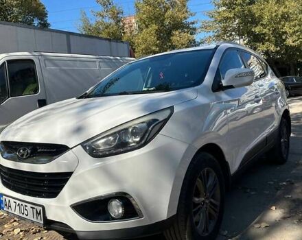 Білий Хендай іх35, об'ємом двигуна 2 л та пробігом 160 тис. км за 12500 $, фото 1 на Automoto.ua