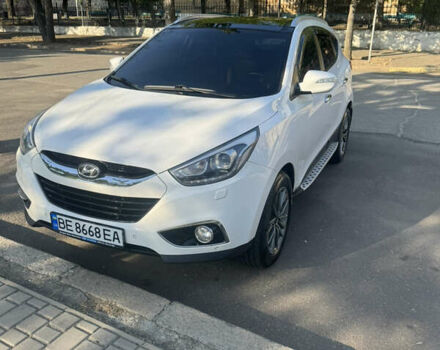 Белый Хендай их35, объемом двигателя 2 л и пробегом 185 тыс. км за 15799 $, фото 1 на Automoto.ua
