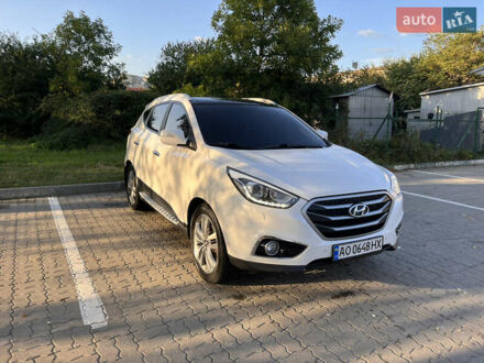 Белый Хендай их35, объемом двигателя 2 л и пробегом 123 тыс. км за 15800 $, фото 1 на Automoto.ua