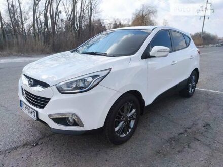 Хендай іх35 2014 у Полтаві на Automoto.ua Білий Хендай іх35, об'ємом двигуна 2 л та пробігом 160 тис. км за 13799 $, фото 1 на Automoto.ua