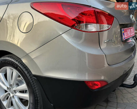 Бежевый Хендай их35, объемом двигателя 2 л и пробегом 147 тыс. км за 11800 $, фото 40 на Automoto.ua
