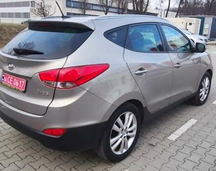 Бежевый Хендай их35, объемом двигателя 2 л и пробегом 200 тыс. км за 10990 $, фото 11 на Automoto.ua