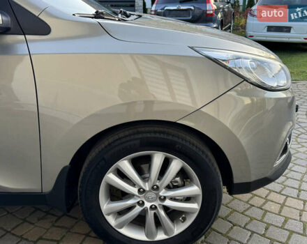 Бежевый Хендай их35, объемом двигателя 2 л и пробегом 147 тыс. км за 11800 $, фото 34 на Automoto.ua