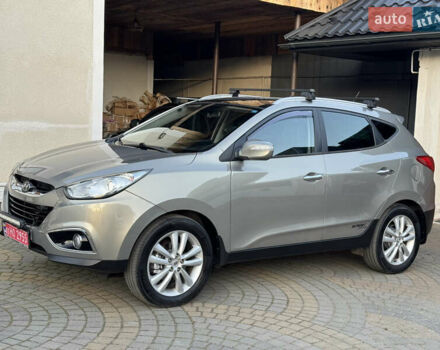 Бежевый Хендай их35, объемом двигателя 2 л и пробегом 147 тыс. км за 11800 $, фото 26 на Automoto.ua
