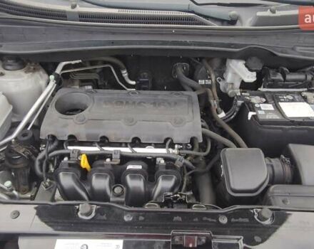 Бежевый Хендай их35, объемом двигателя 2 л и пробегом 200 тыс. км за 10990 $, фото 27 на Automoto.ua