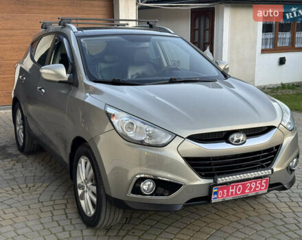 Бежевый Хендай их35, объемом двигателя 2 л и пробегом 147 тыс. км за 11800 $, фото 23 на Automoto.ua