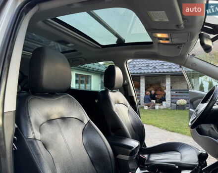 Бежевый Хендай их35, объемом двигателя 2 л и пробегом 147 тыс. км за 11800 $, фото 16 на Automoto.ua