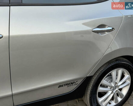 Бежевый Хендай их35, объемом двигателя 2 л и пробегом 147 тыс. км за 11800 $, фото 42 на Automoto.ua