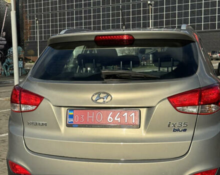 Бежевый Хендай их35, объемом двигателя 1.7 л и пробегом 220 тыс. км за 9900 $, фото 5 на Automoto.ua