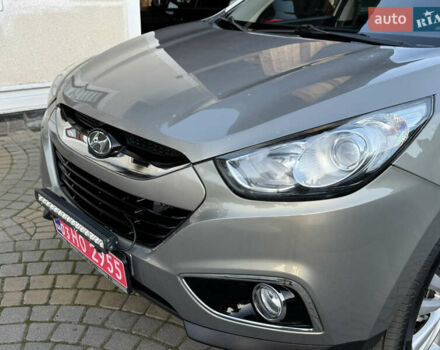 Бежевый Хендай их35, объемом двигателя 2 л и пробегом 147 тыс. км за 11800 $, фото 45 на Automoto.ua