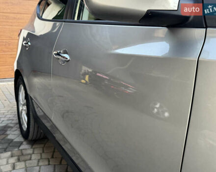 Бежевый Хендай их35, объемом двигателя 2 л и пробегом 147 тыс. км за 11800 $, фото 55 на Automoto.ua